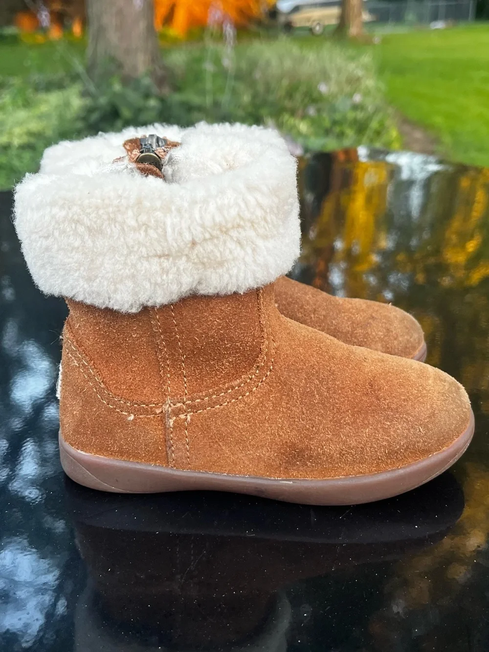 UGG Jorie II Toddler Suede Boot (Style Number 1003656T). Size 8.5